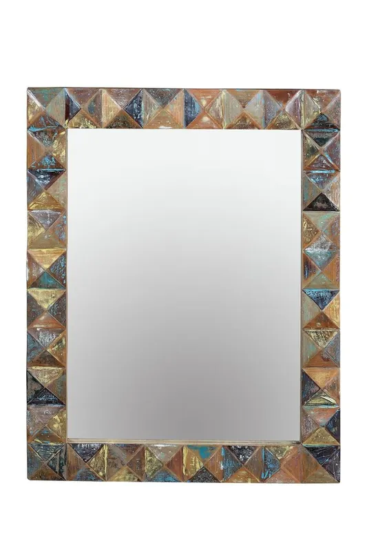 Espejo en madera reciclada, posibilidad de colgar horizontal y vertical. Medidas : 100 cm X 80 cm X 4 cm grueso. Volumen : 0,32 m3. Peso 13 kg. El color puede diferir de la fotografia al tratarse de un mueble artesanal. Nogal oscuro - Decoración