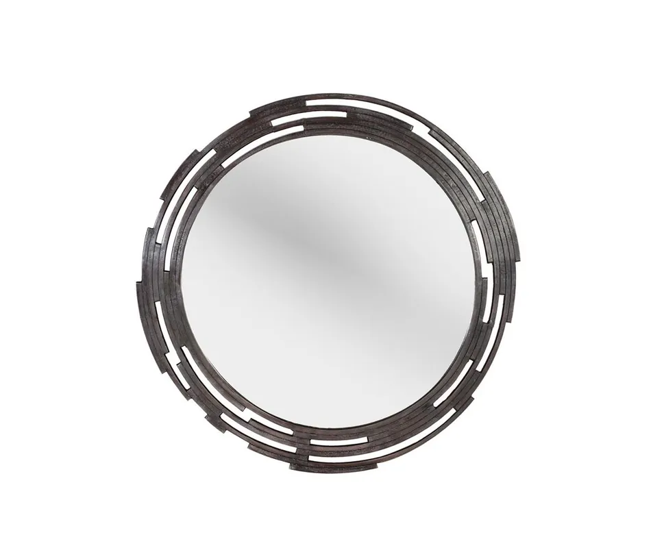 Este espejo redondo con marco plano de metal calado es una pieza decorativa de gran impacto y sofisticación. Su marco, de metal en un tono bronce envejecido, aporta una sensación de antigüedad y elegancia. - Decoración