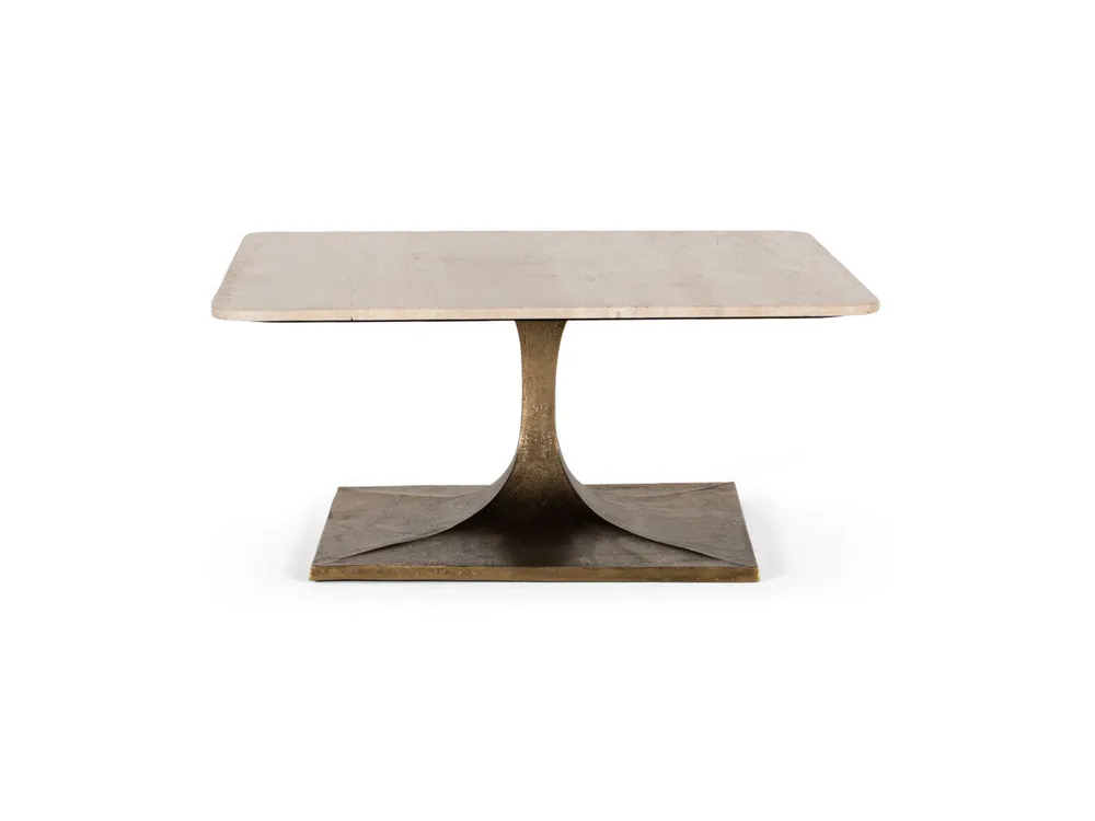 Esta mesa de centro es una pieza de elegancia atemporal que combina la belleza natural del mármol travertino con la solidez del metal. - Muebles