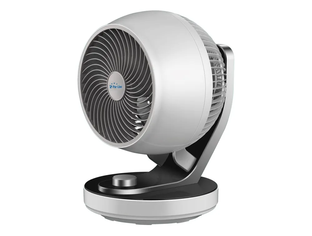 Ventilador de suelo o sobremesa de 60W y 3 aspas. Incluye 3 velocidades para adecuar la intensidad del caudal (baja-Noche/Eco media-Normal y alta-Turbo), un sistema de oscilación horizontal automática con inclinación regulable y una rejilla de protección